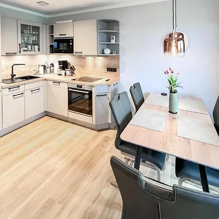 Holiday home Stunning In With Kitchen Busum